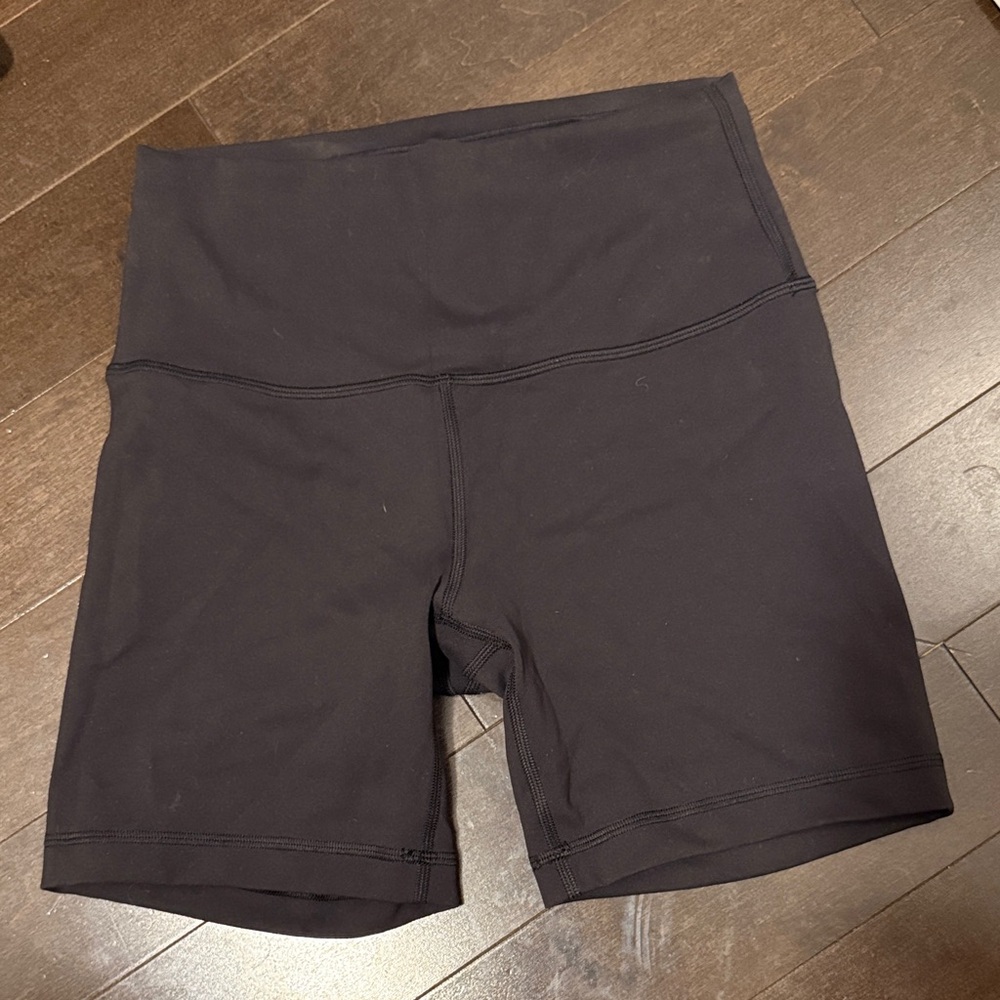 Lululemon Women's Black High-Waisted Shorts